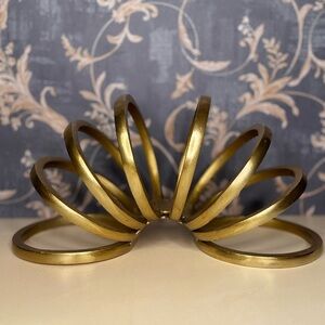 Estate Hayslett Modern Metal Slinky Ring Sculpture Gold Tone